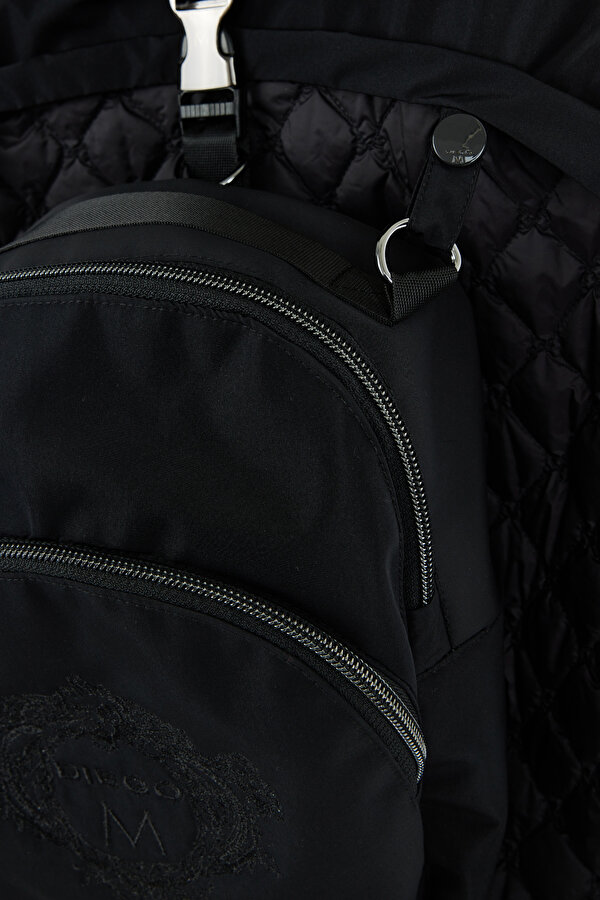 BLACK COAT 7