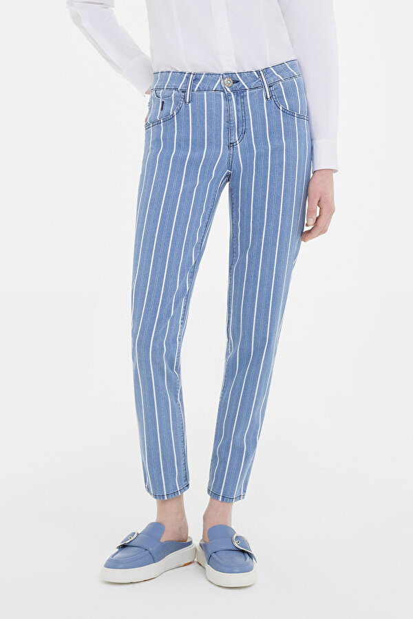 WHITE SKINNY LEG TROUSERS 2