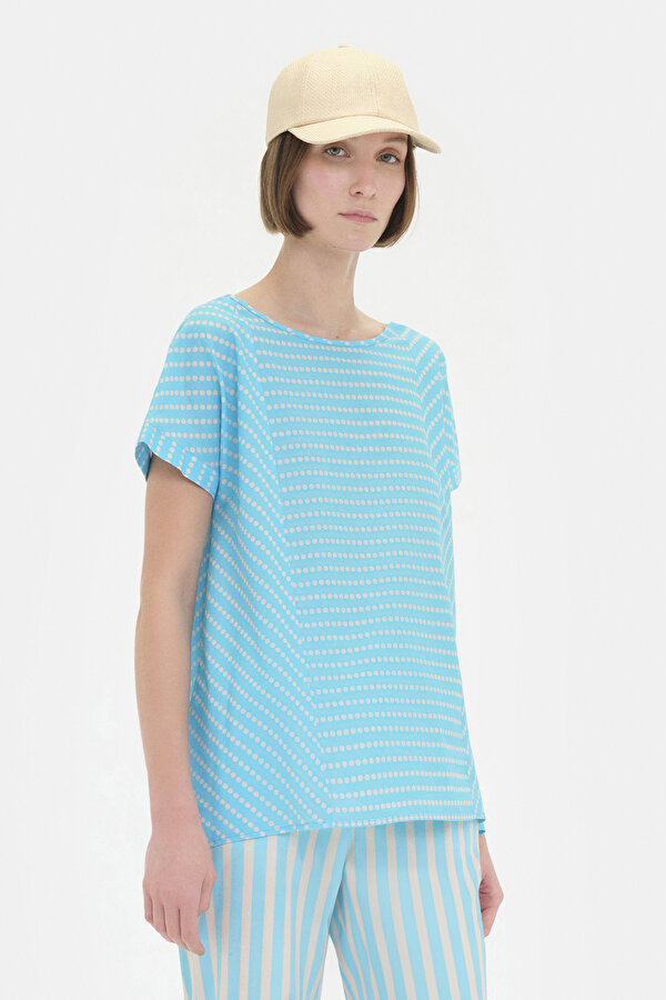 BEIGE BASIC / ROUND NECKLINE SHORT SLEEVE BLOUSE