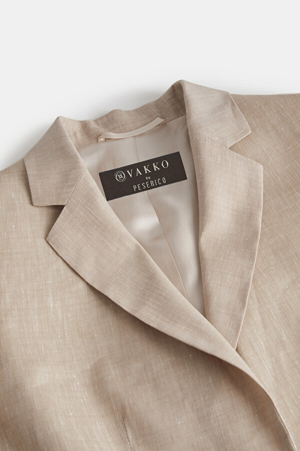 BEIGE JACKET 7