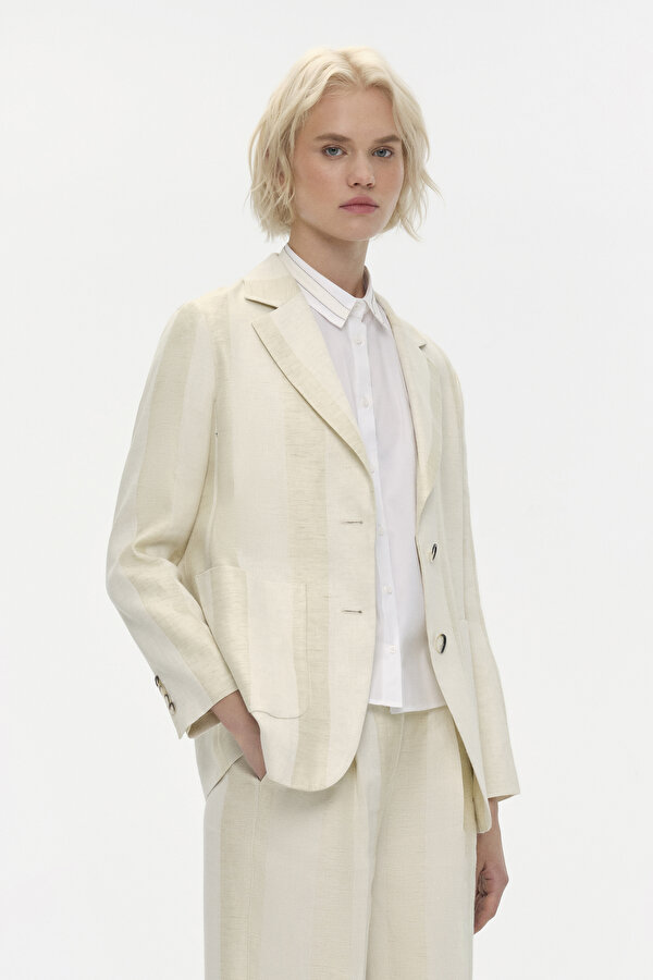 CREAM JACKET 2