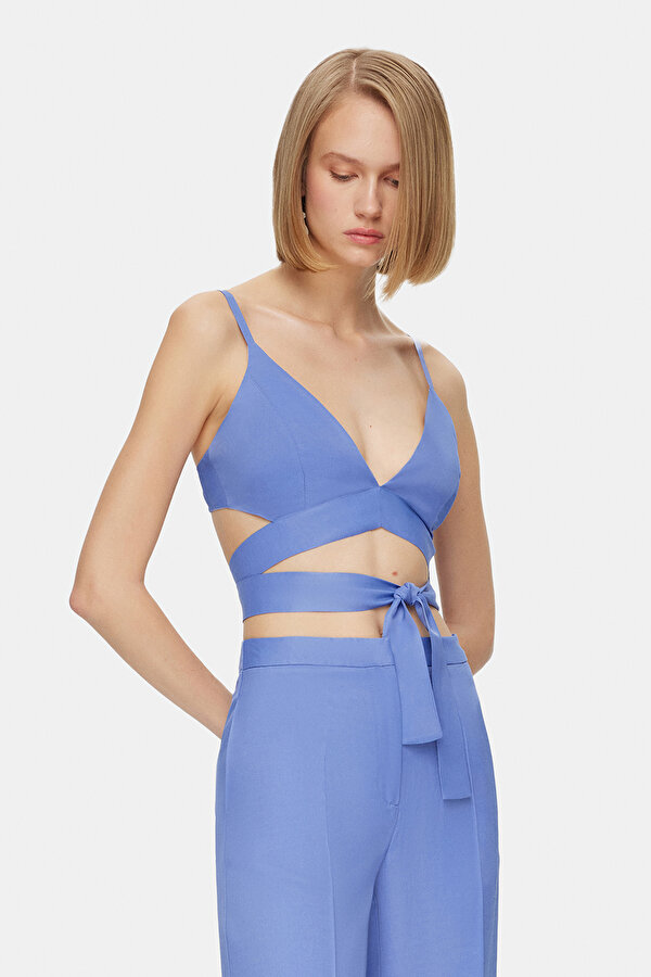 LILAC V NECK SLEEVELESS SUSPENDER BLOUSE