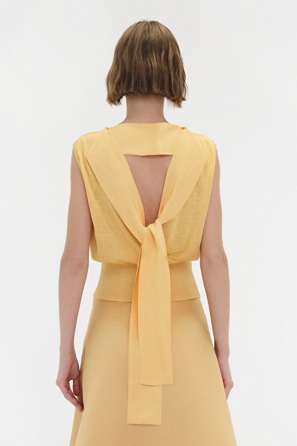 ORANGE BASIC / ROUND NECKLINE SLEEVELESS BLOUSE 2