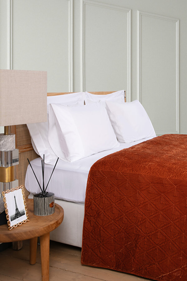 BEDSPREAD