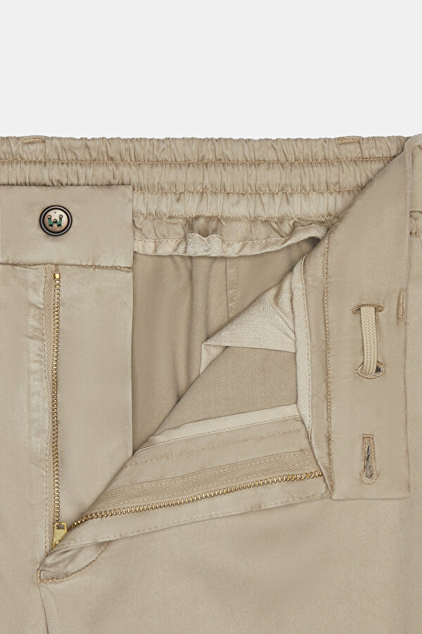 BEIGE TROUSERS 7