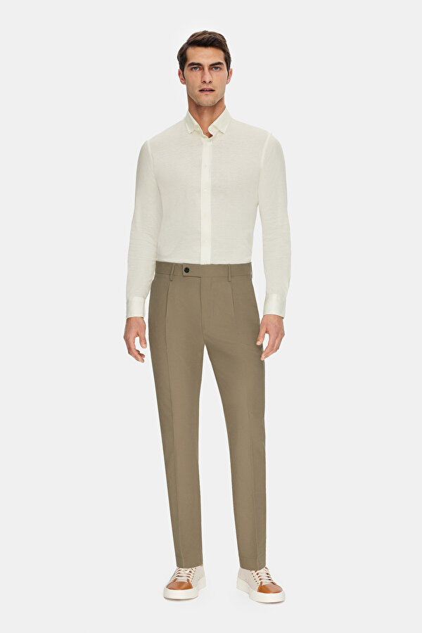 BEIGE TROUSERS