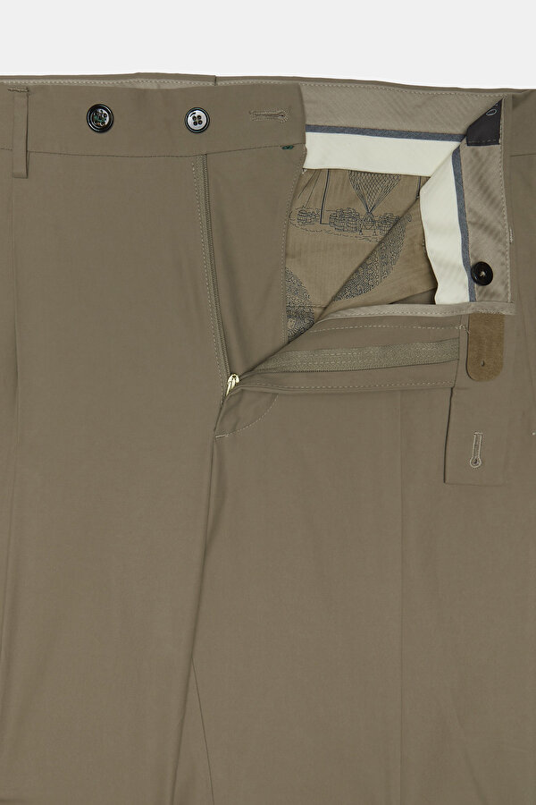 BEIGE TROUSERS 7