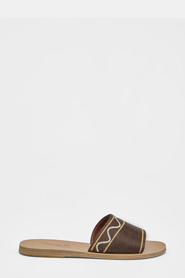 SLIPPER