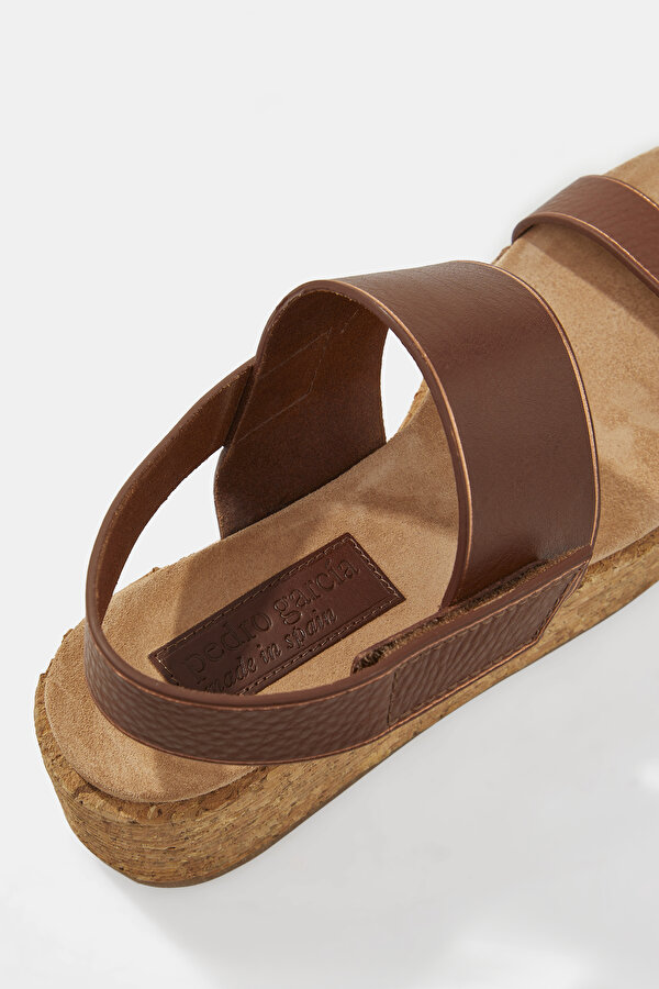 BROWN SHOE 6