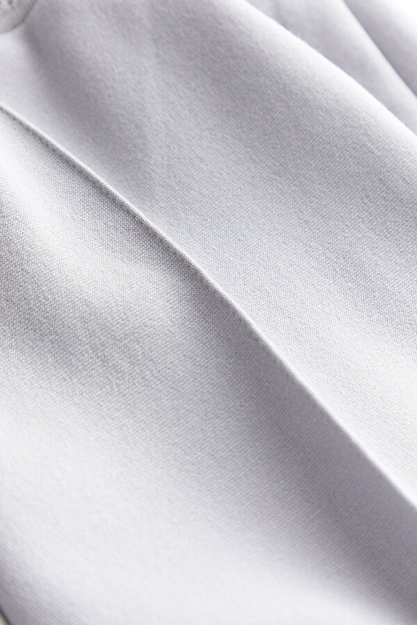 WHITE TROUSERS 7