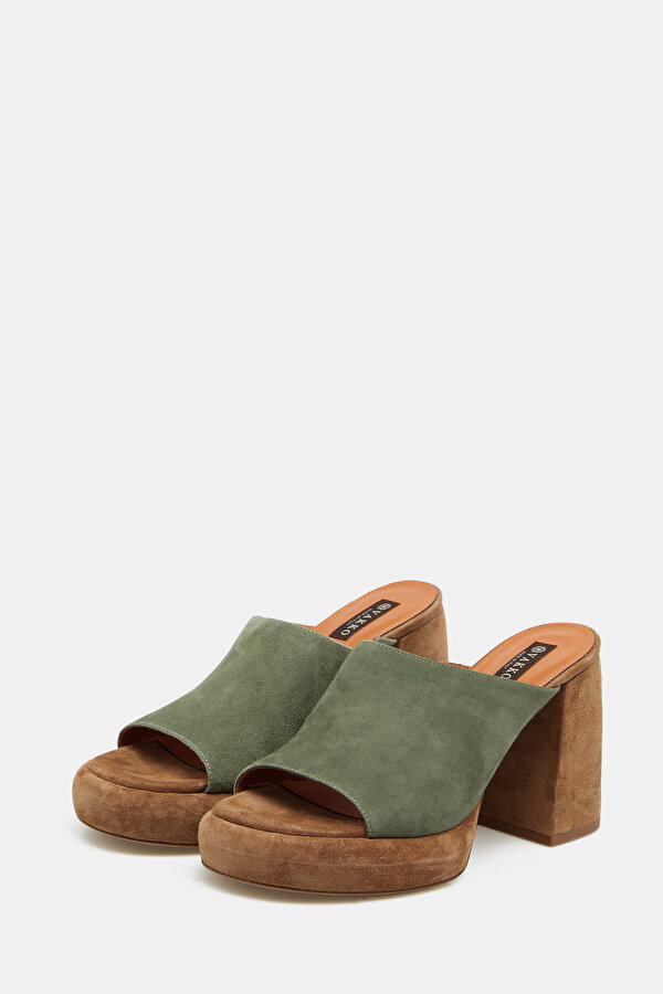 BROWN SUEDE SLIPPER 2