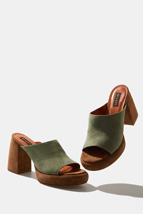 BROWN SUEDE SLIPPER 7