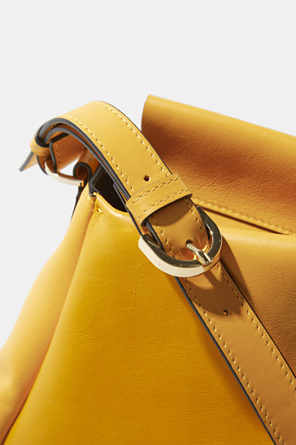YELLOW LEATHER BAG 6