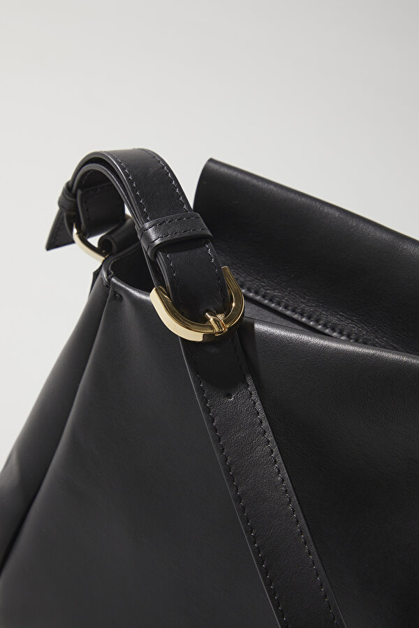 BLACK LEATHER BAG 6