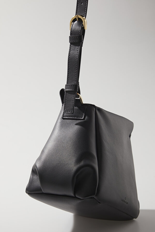 BLACK LEATHER BAG 7