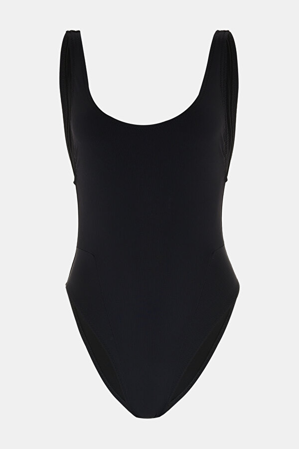 BLACK SWIMSUIT