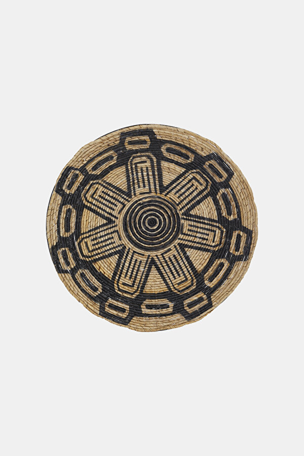 DECORATIVE PLATE