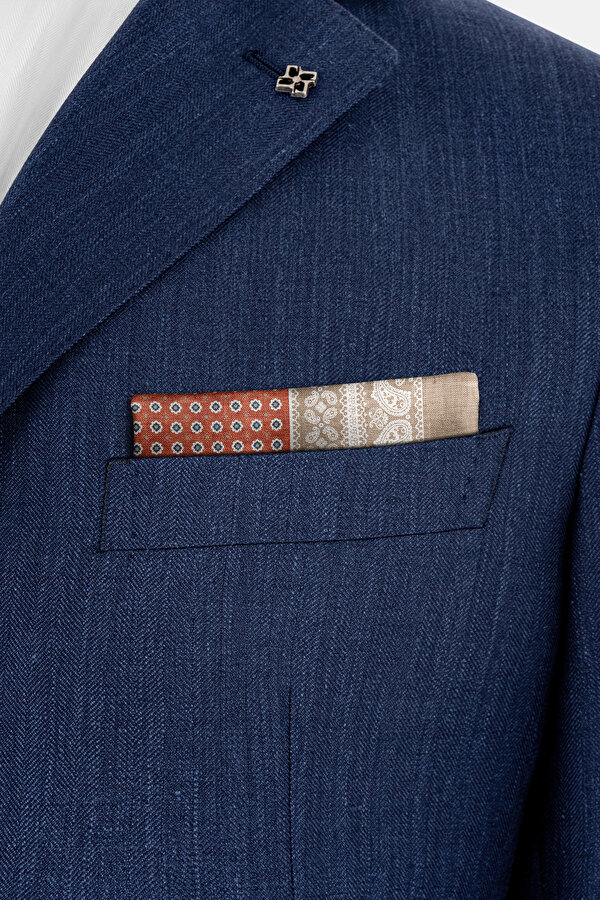 HANDKERCHIEF 2