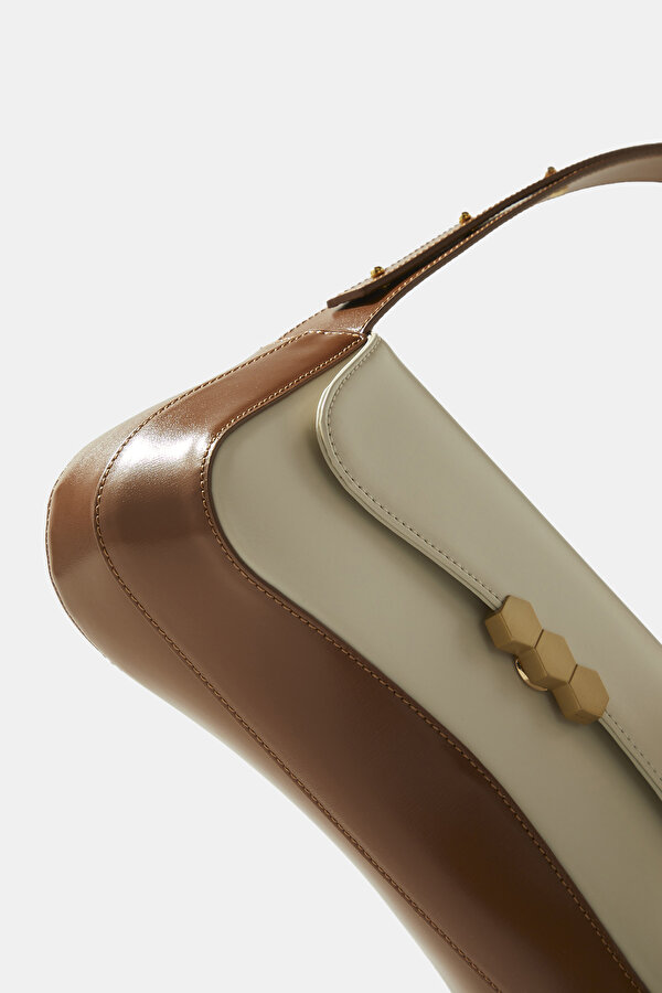 TAN LEATHER BAG 6