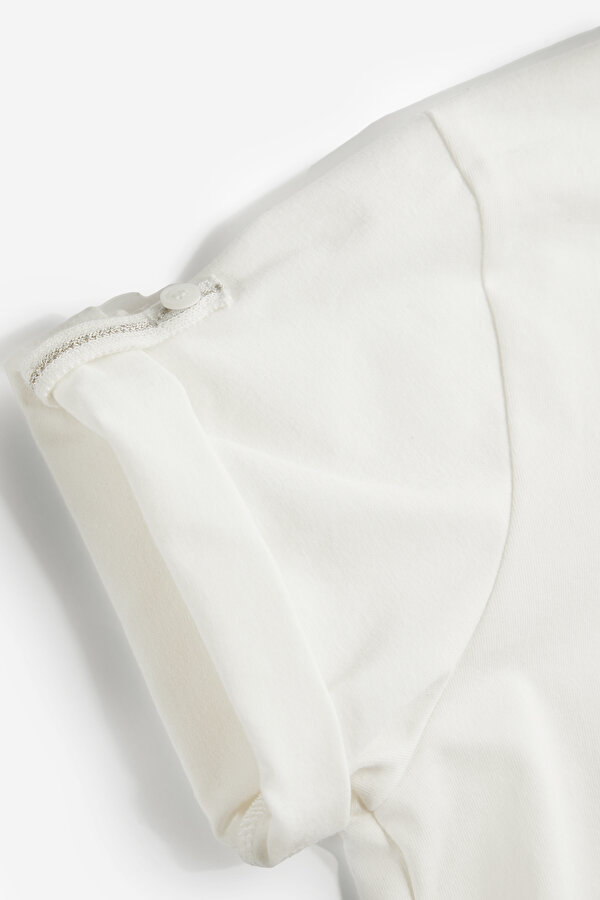 WHITE BASIC / ROUND NECKLINE SHORT SLEEVE TSHIRT 7