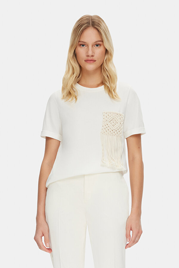EKRU CEP DETAYLI T-SHIRT