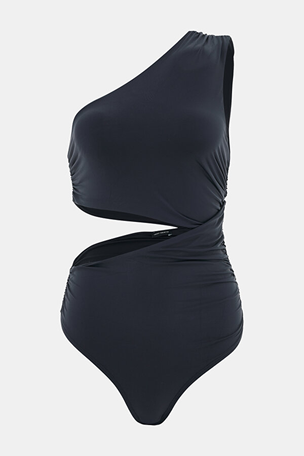 BLACK SWIMSUIT