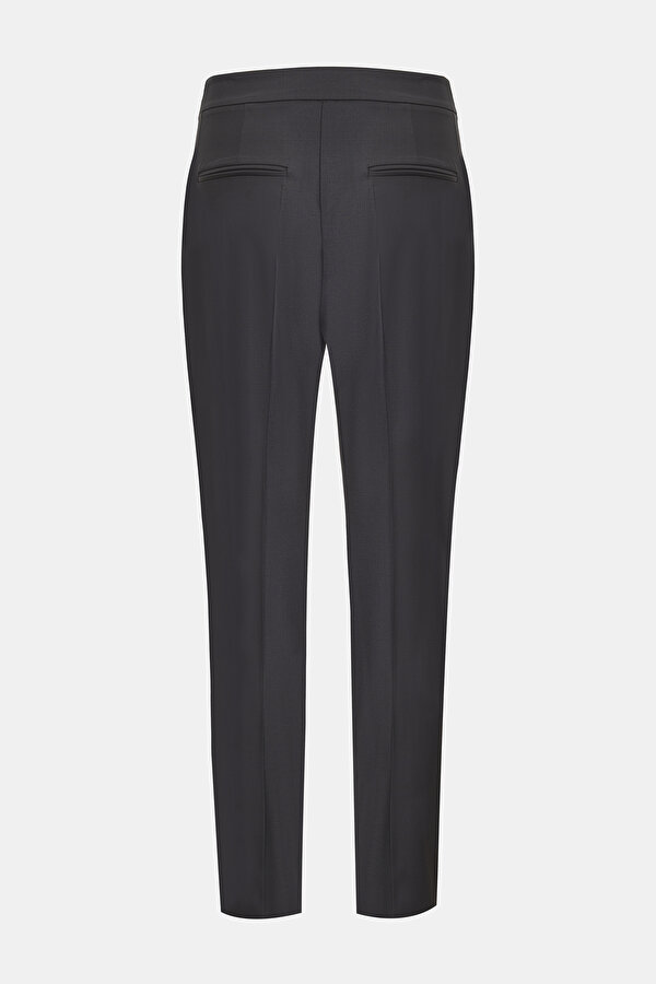 SİYAH DAR PAÇA PANTOLON 2