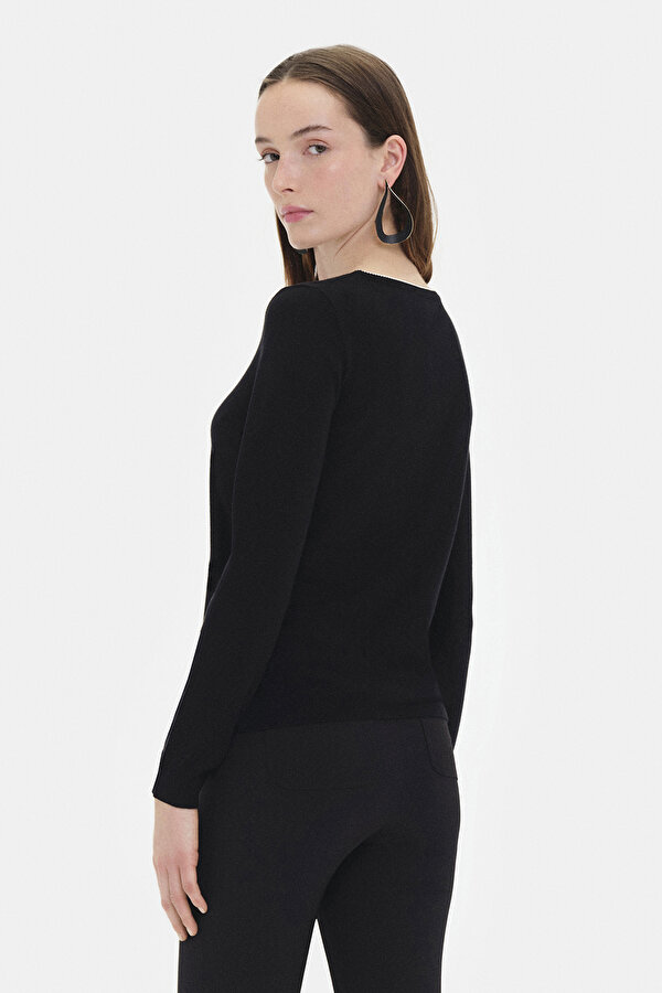 ECRU BASIC / ROUND NECKLINE KNITWEAR 2