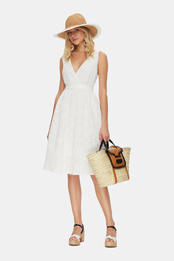 ECRU SLEEVELESS BELOW THE KNEE DRESS