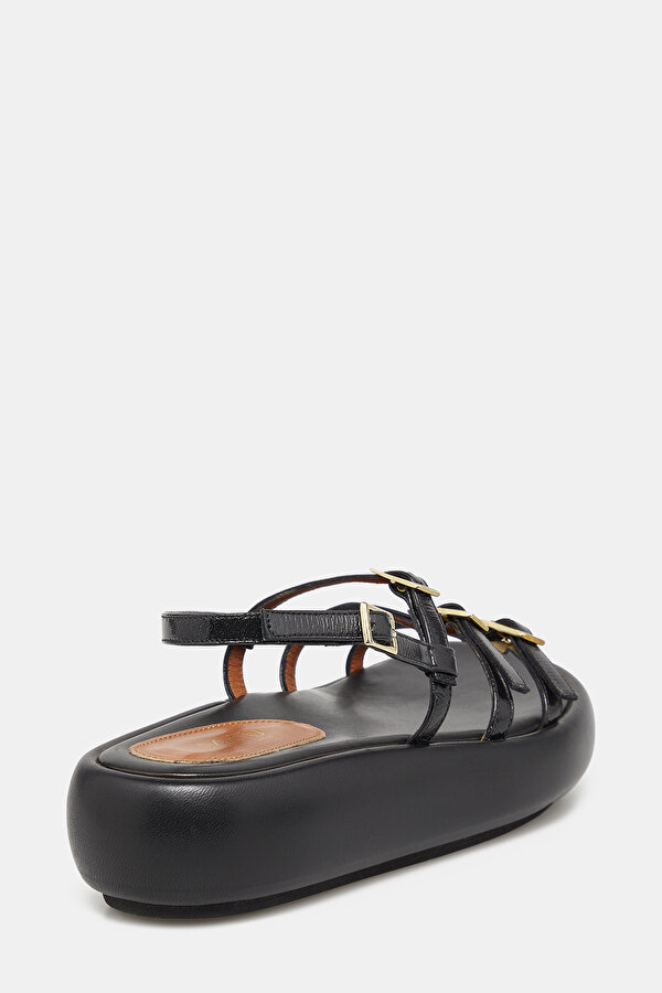 SANDALS 6