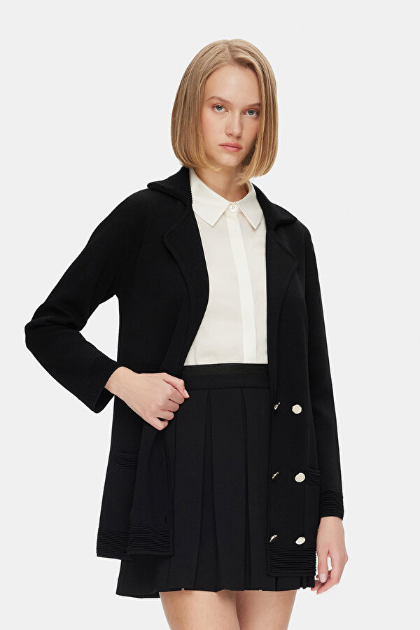 BLACK JACKET
