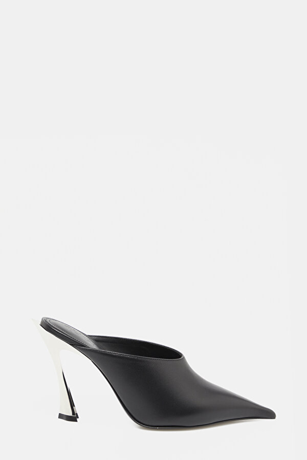 SLIPPER