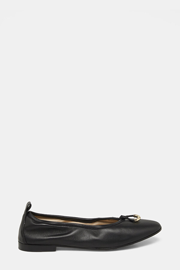 BLACK FLAT SHOES