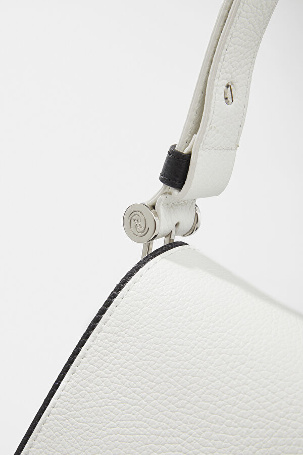 BLACK LEATHER BAG 6