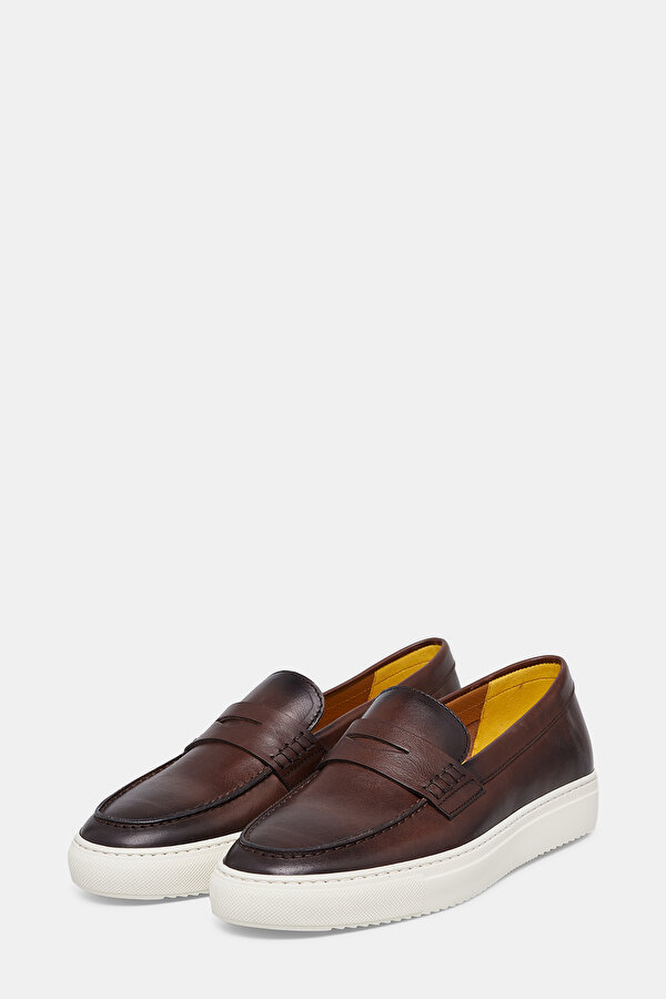 BROWN LEATHER SHOE 2