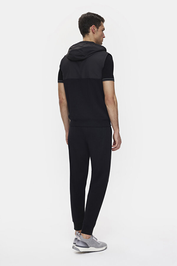 SİYAH KAPUŞONLU SWEATSHIRT 2