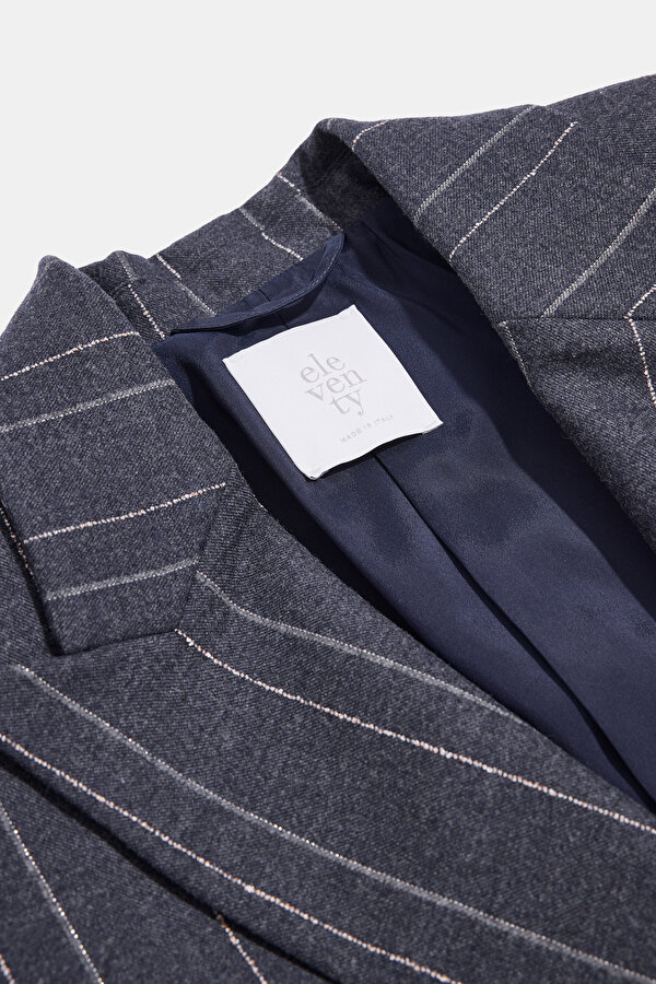 ECRU SURPLICE NECKLINE (CROSS-OVER NECKLINE) JACKET 7
