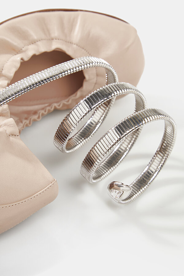 BEIGE FLAT SHOES 6