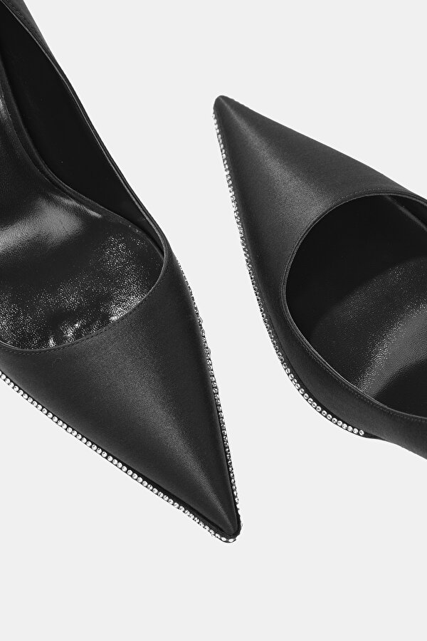 BLACK SHOE 6