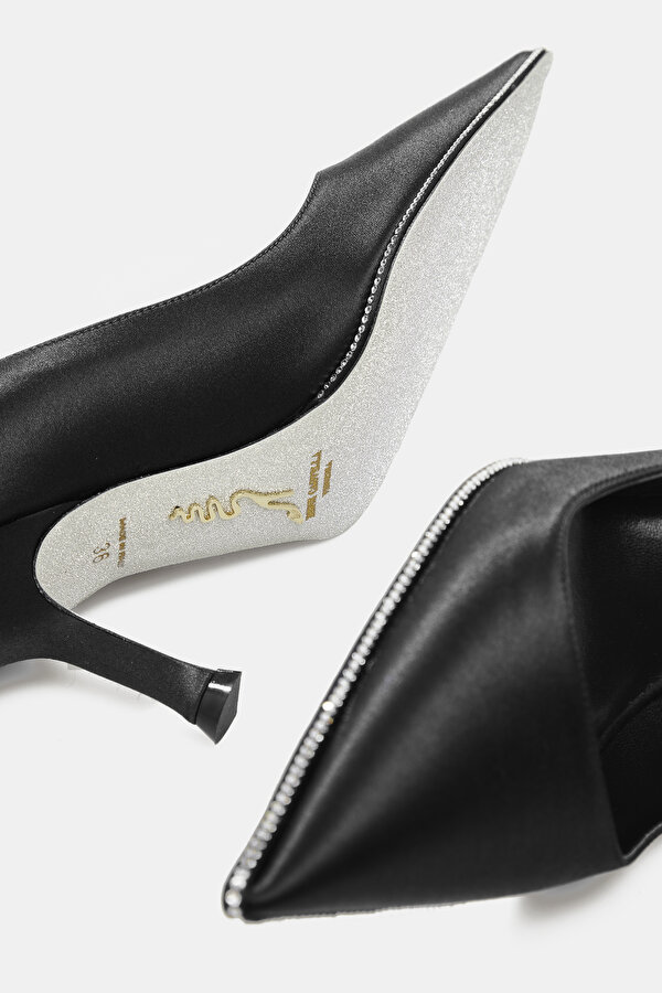BLACK SHOE 7