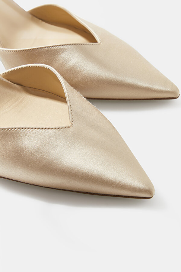 BEIGE LEATHER SHOE 7