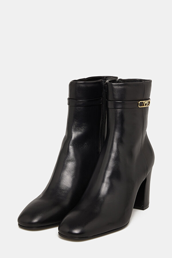 BLACK LEATHER BOOT 2