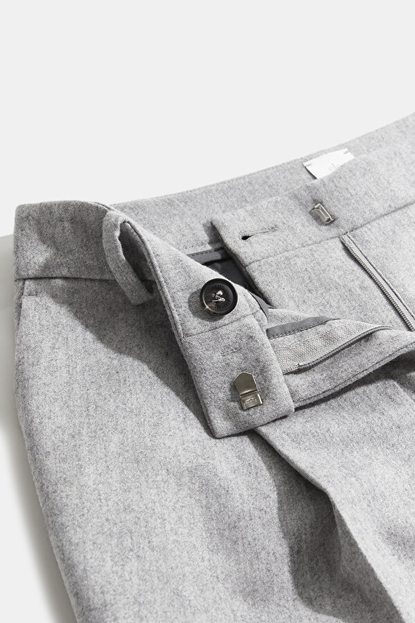 LIGHT GREY TROUSERS 7