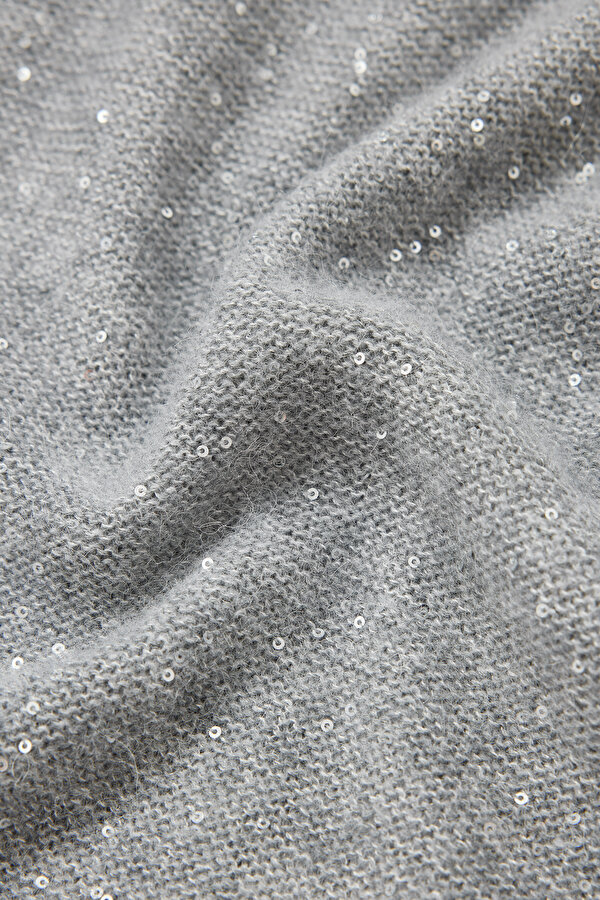 GREY JERSEY 6