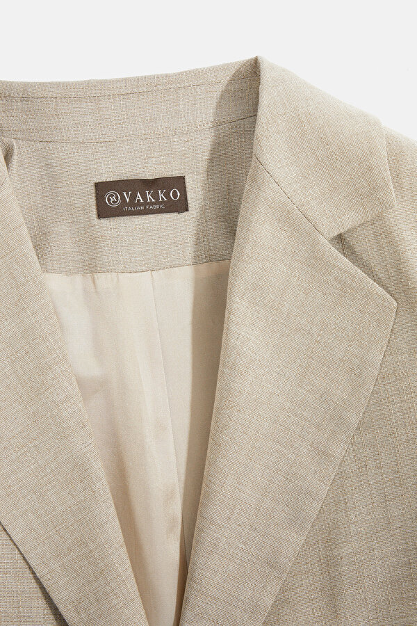 BEIGE JACKET 7