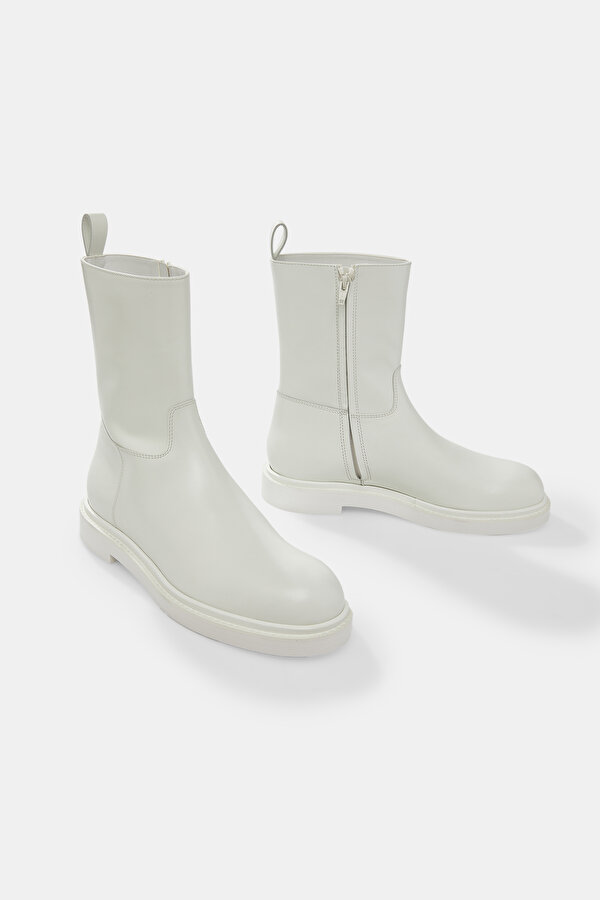 WHITE LEATHER BOOT 6