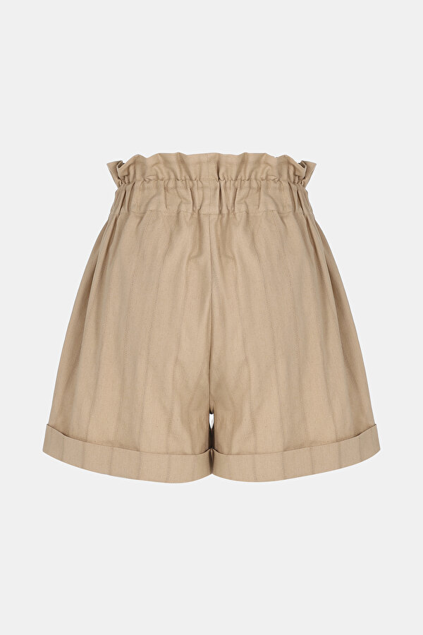 BEIGE SHORTS 2