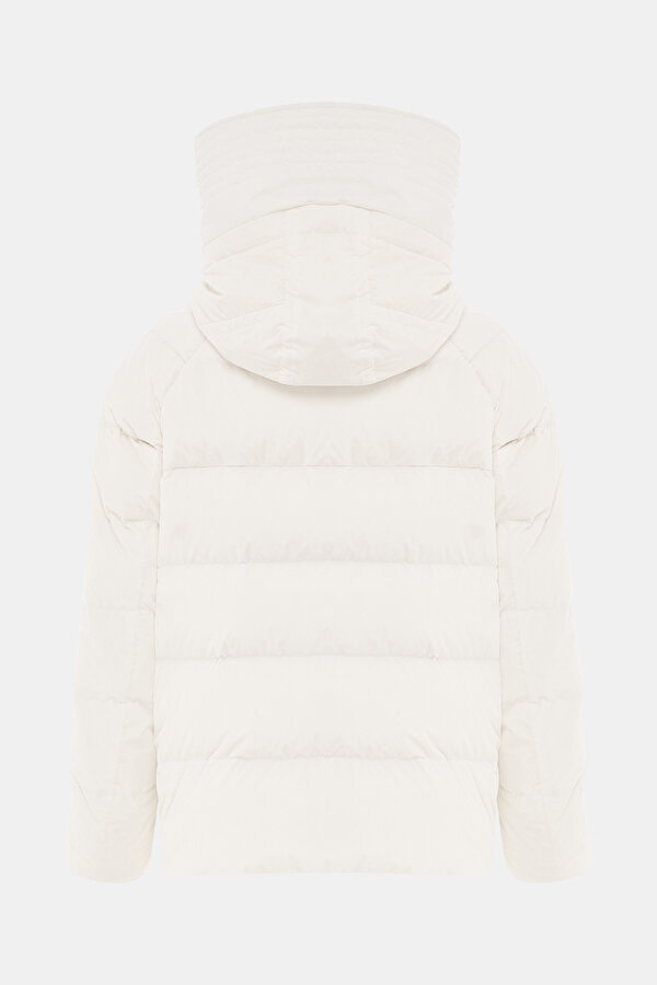 WHITE COAT 6