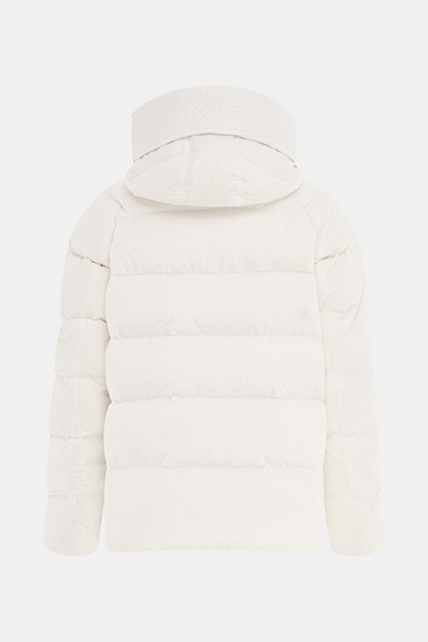 WHITE COAT 7