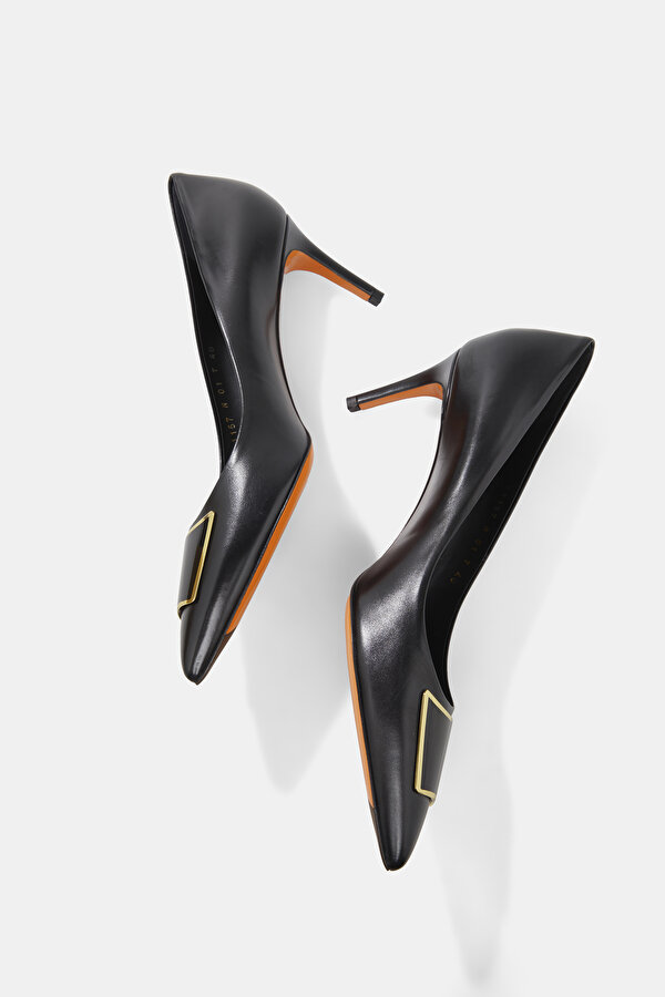 BLACK LEATHER SHOES 6